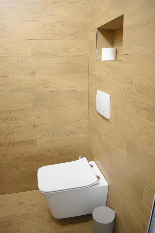 Feels Like Home Studio Apartments - Flh Albania ติรานา ภายนอก รูปภาพ