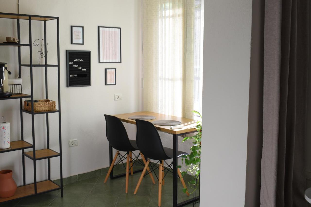 Feels Like Home Studio Apartments - Flh Albania ติรานา ภายนอก รูปภาพ