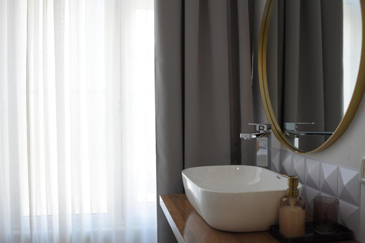 Feels Like Home Studio Apartments - Flh Albania ติรานา ภายนอก รูปภาพ